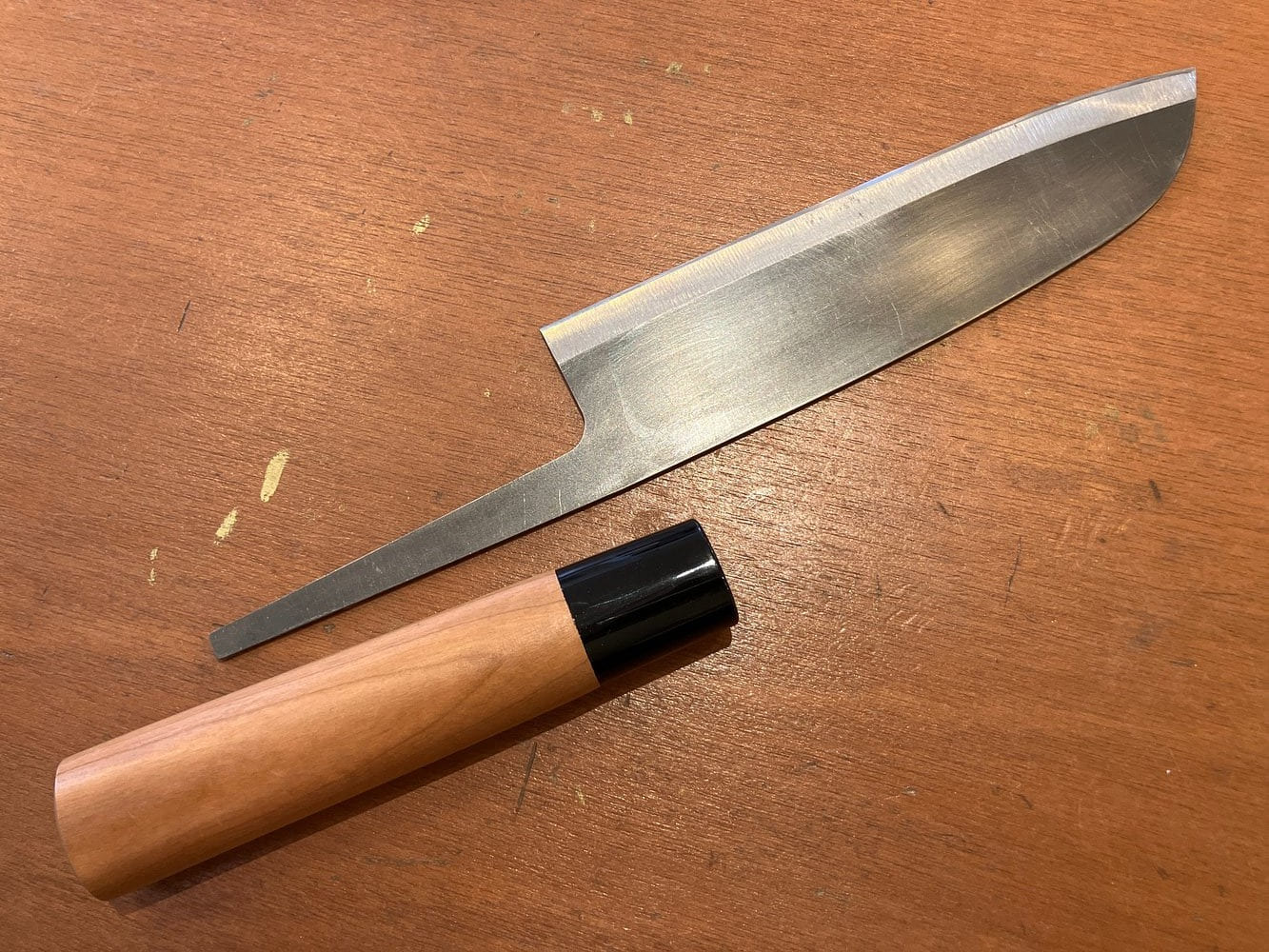 Refining the edge and assembling the handle